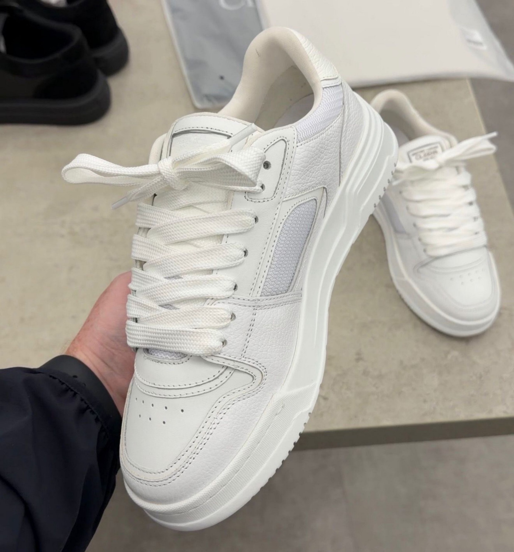 Giày phong cách đi bộ